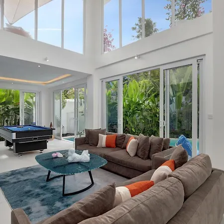 Trendsetting Ultimate 6-Bed Beach Getaway-Staff-Breakfast-Bbq-Billiard Canggu  Exterior photo