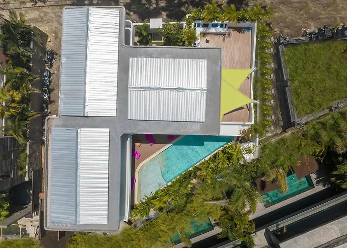Trendsetting Ultimate 6-Bed Beach Getaway-Staff-Breakfast-Bbq-Billiard