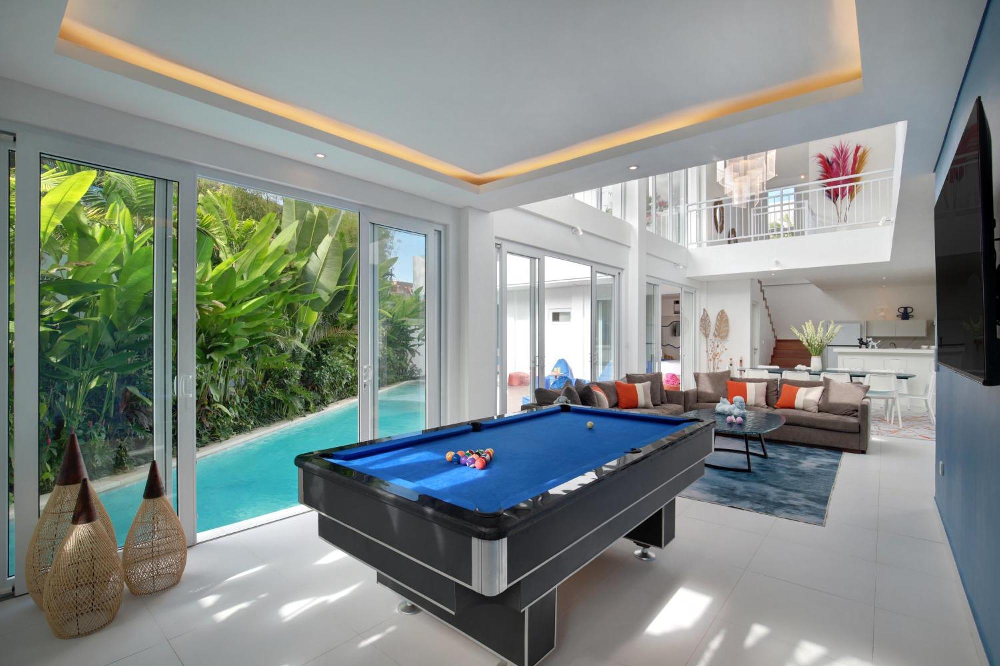 Trendsetting Ultimate 6-bed Getaway-staff-breakfast-bbq-billiard Villa Canggu (Bali)