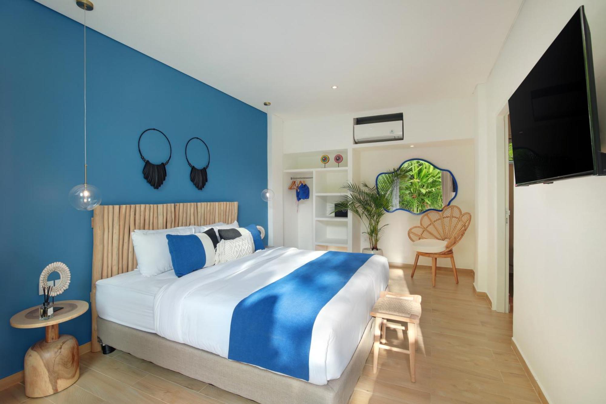 Trendsetting Ultimate 6-bed Getaway-staff-breakfast-bbq-billiard *